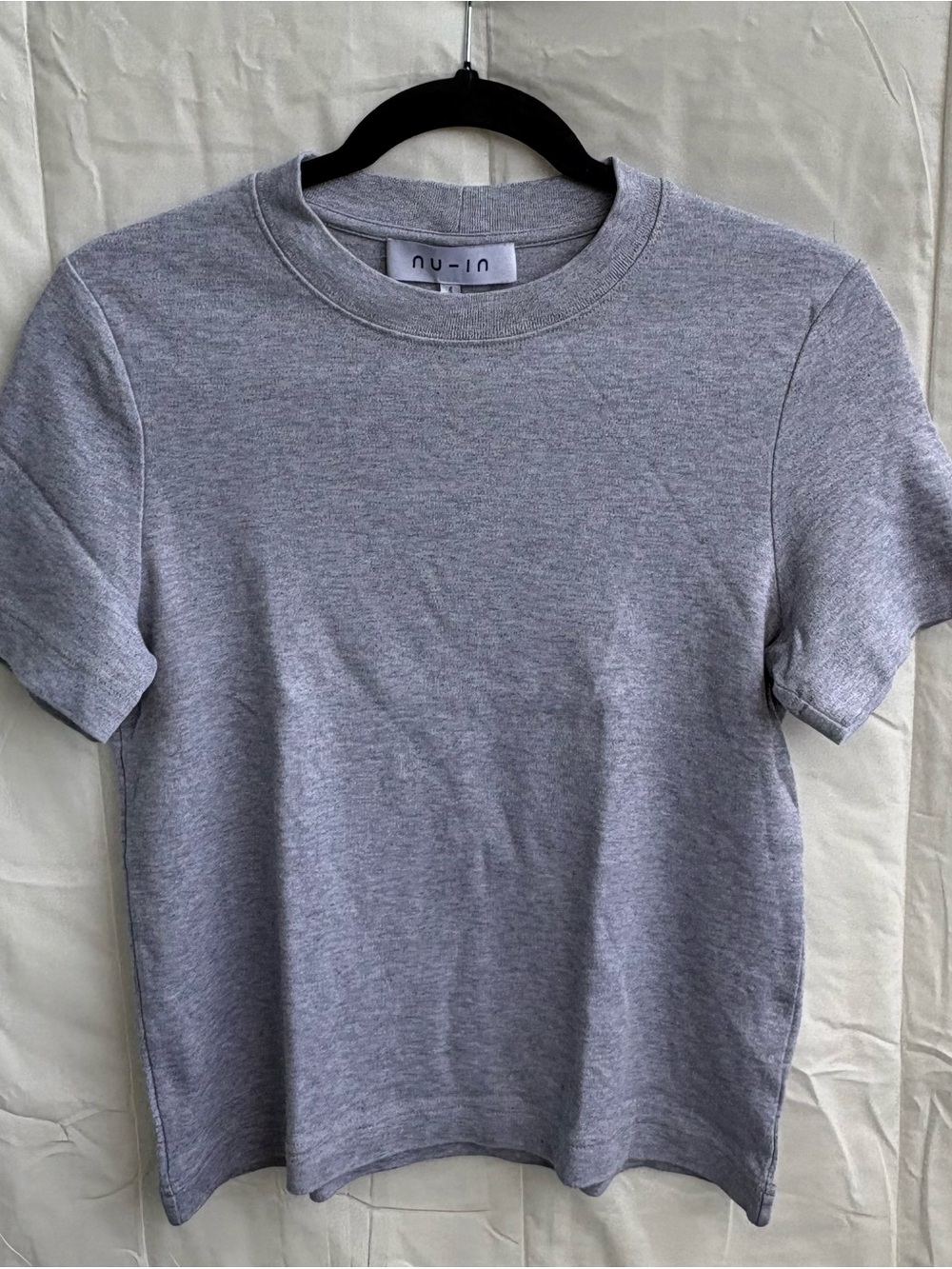 nu-in Women's Gray Short Sleeve Crewneck Tee